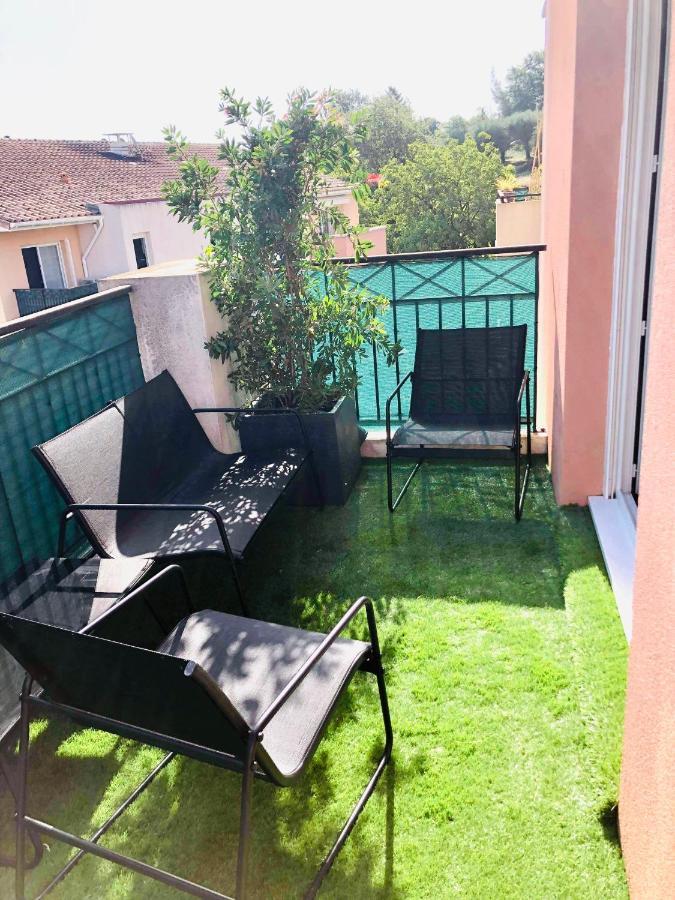 Les Jardins Des Senteurs - Appartement Prive Avec Piscine Et Parking 그하쓰 외부 사진